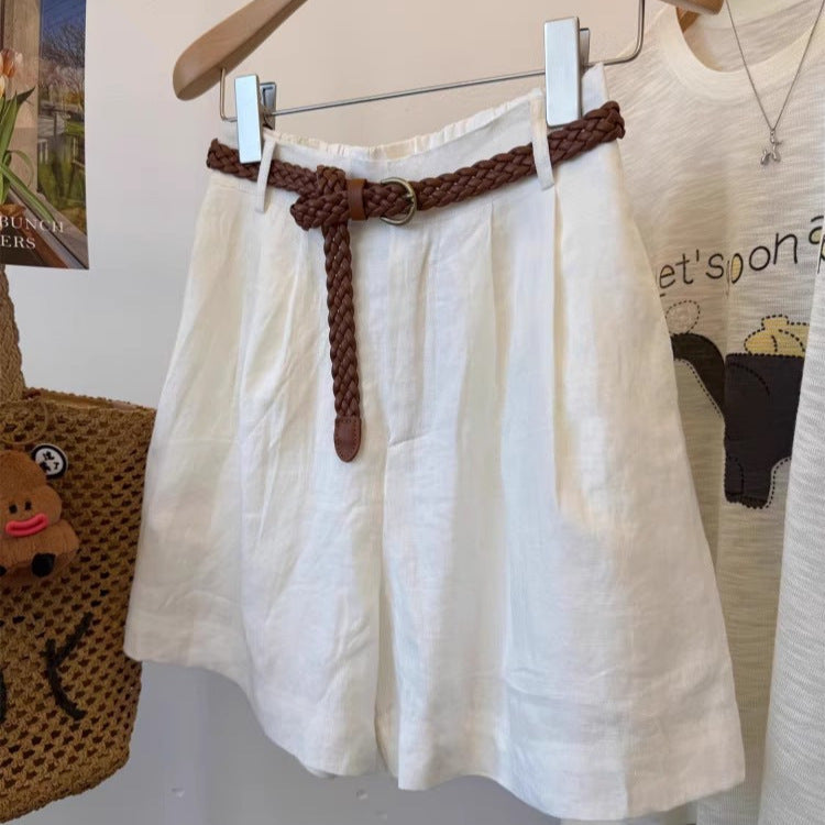 Pantaloncini in lino con cintura intrecciata