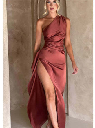 Abito elegante da sera satinato