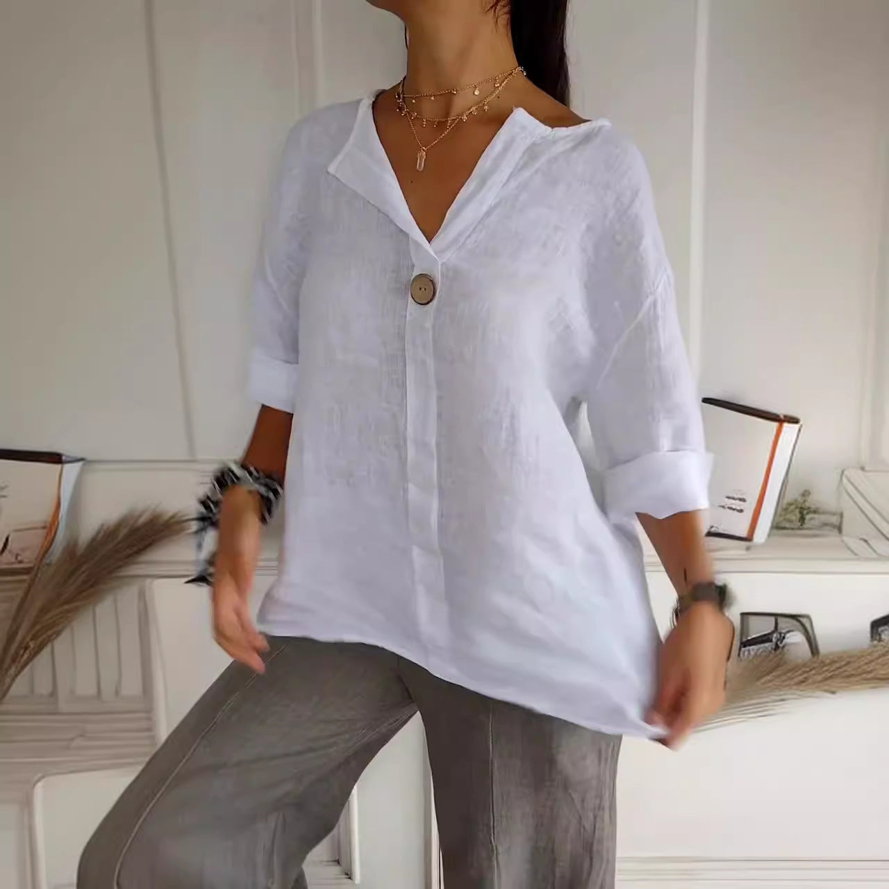 Camicia con scollo a V estiva