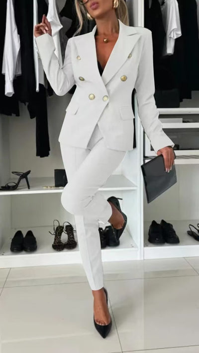 Completo cordinato con giacca e pantaloni elegante