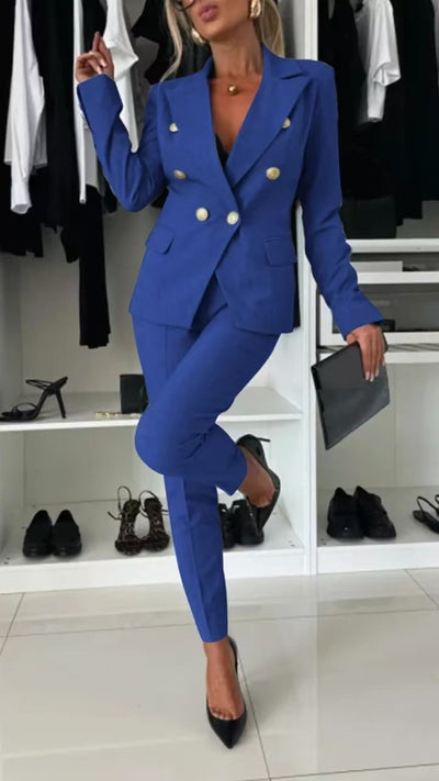 Completo cordinato con giacca e pantaloni elegante
