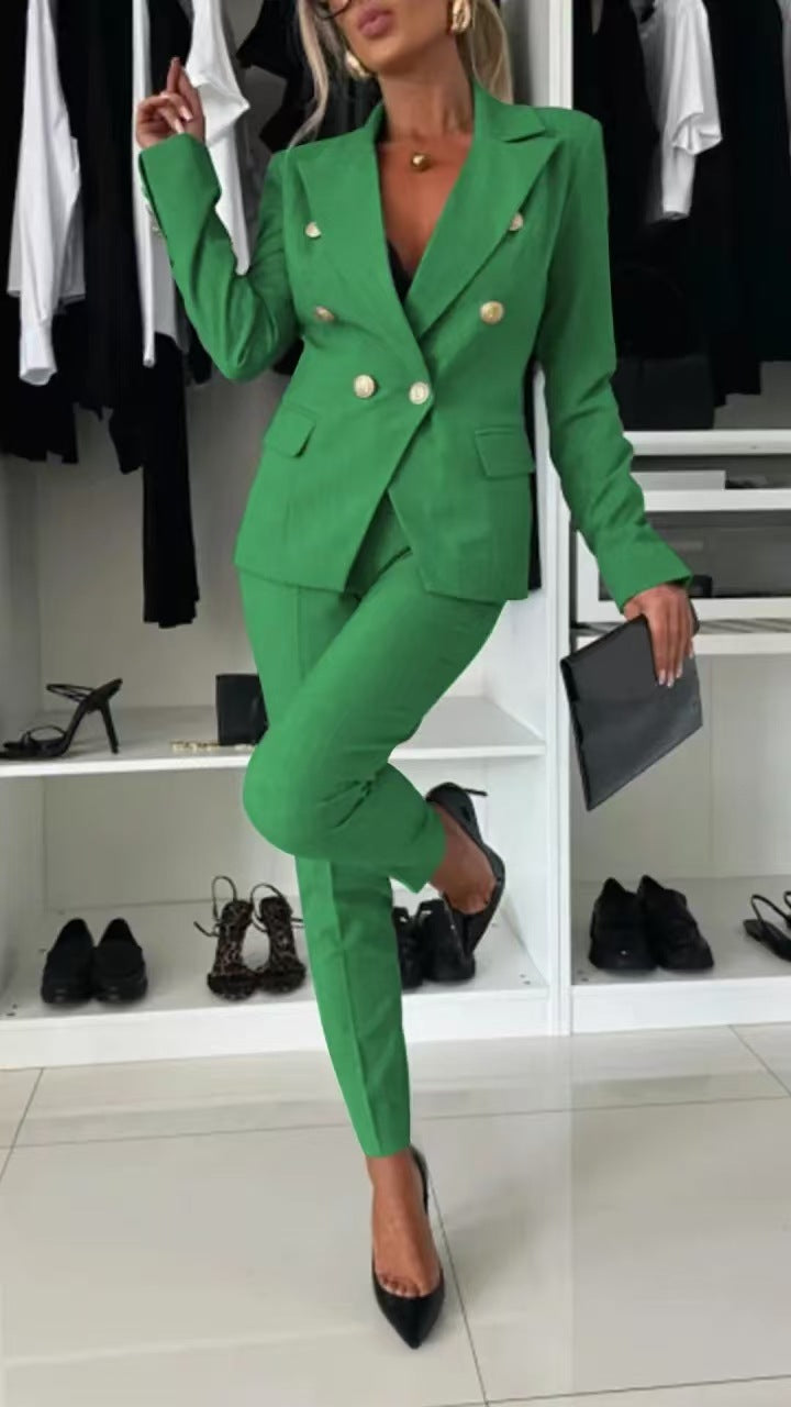 Completo cordinato con giacca e pantaloni elegante
