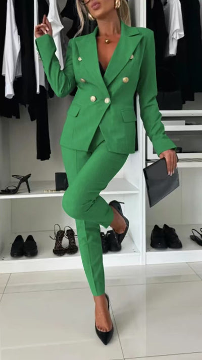 Completo cordinato con giacca e pantaloni elegante